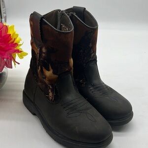 Deerstags Tour Brown Leather Camo Water Repellent Boots Sz 3. COW1488